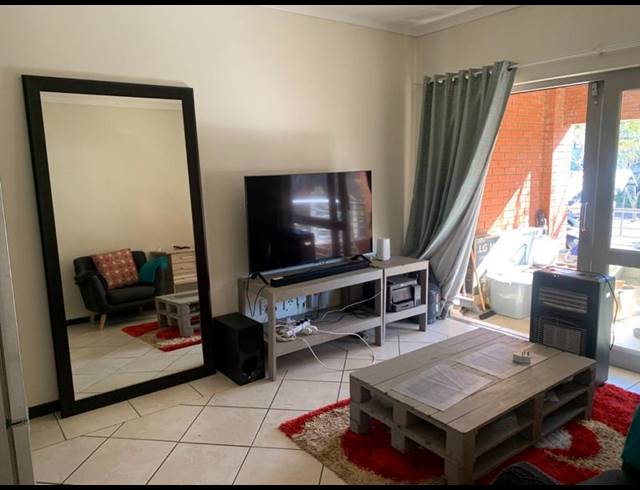 1 BEDROOM PROPERTY TO RENT IN LONEHILL